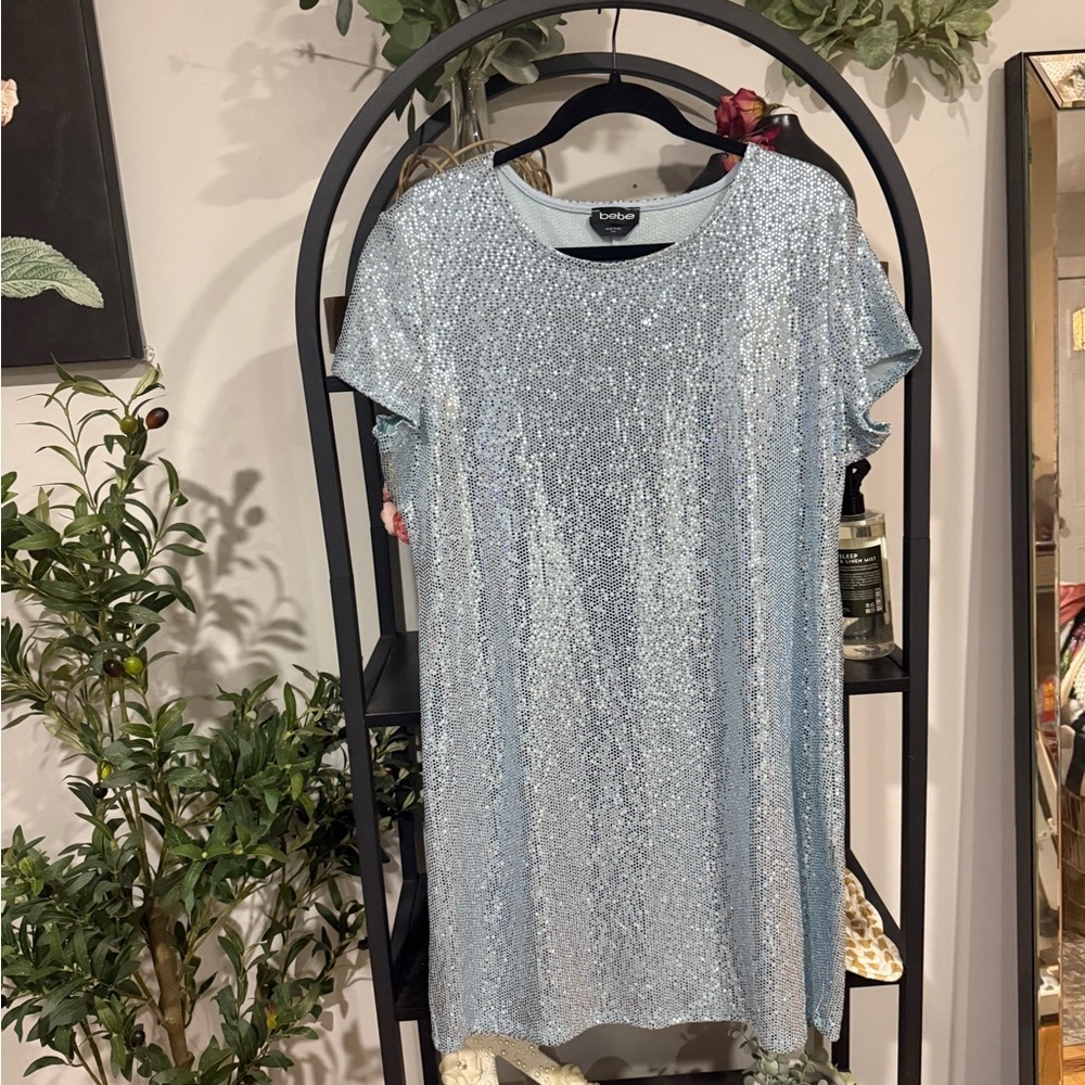 Bebe Silver Sequin blue Short Sleeve mini dress| Glam Party Sparkle | XXL ✨